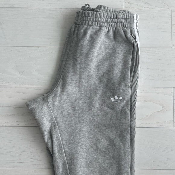 Adidas Sweatpants - Picture 5 of 7